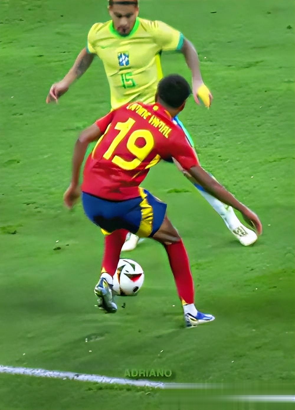 西班牙客场大胜，晋级欧洲杯半决赛