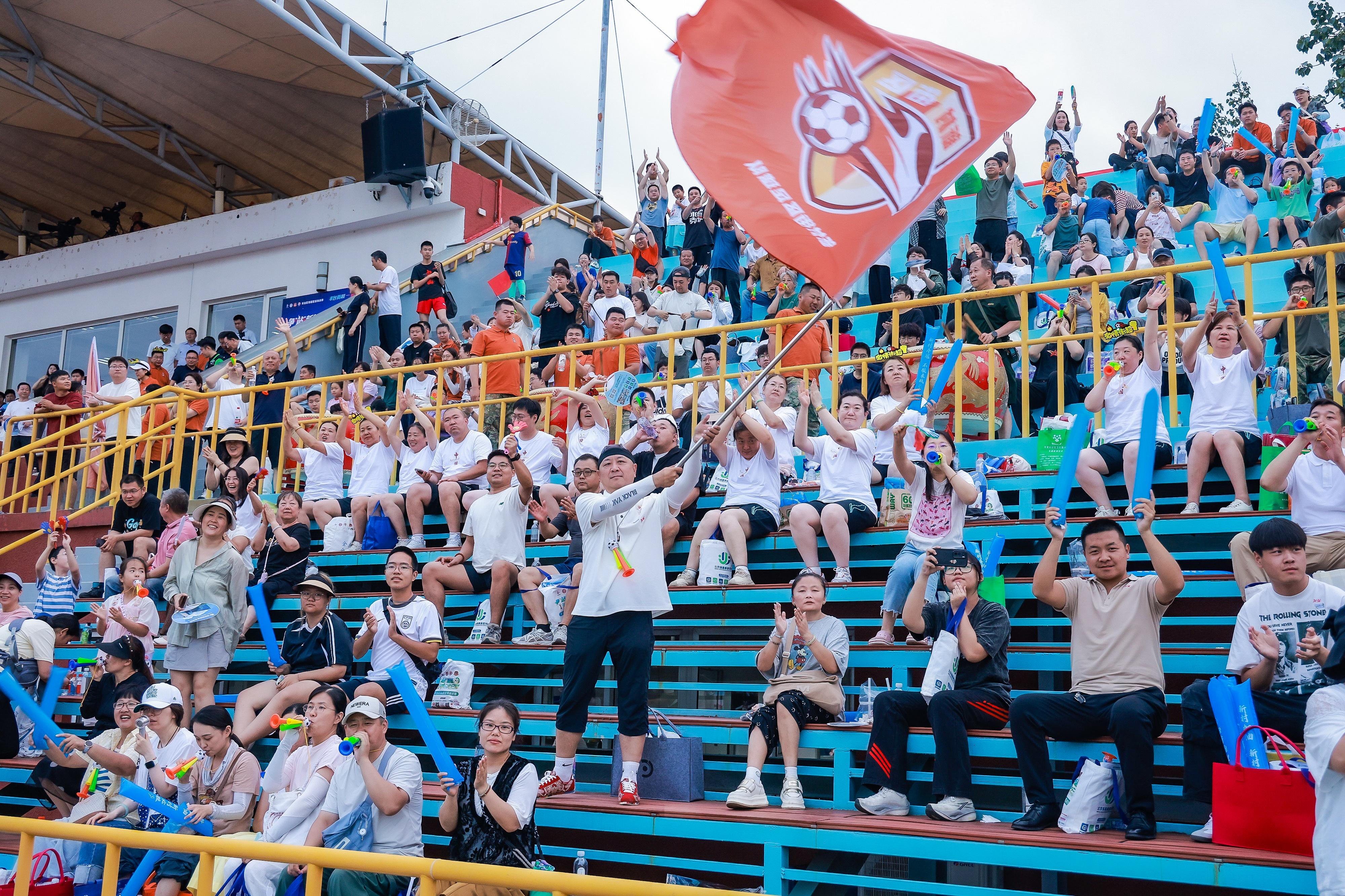 开云下载-精准传球打穿对方防线,团队合作当场展现的简单介绍