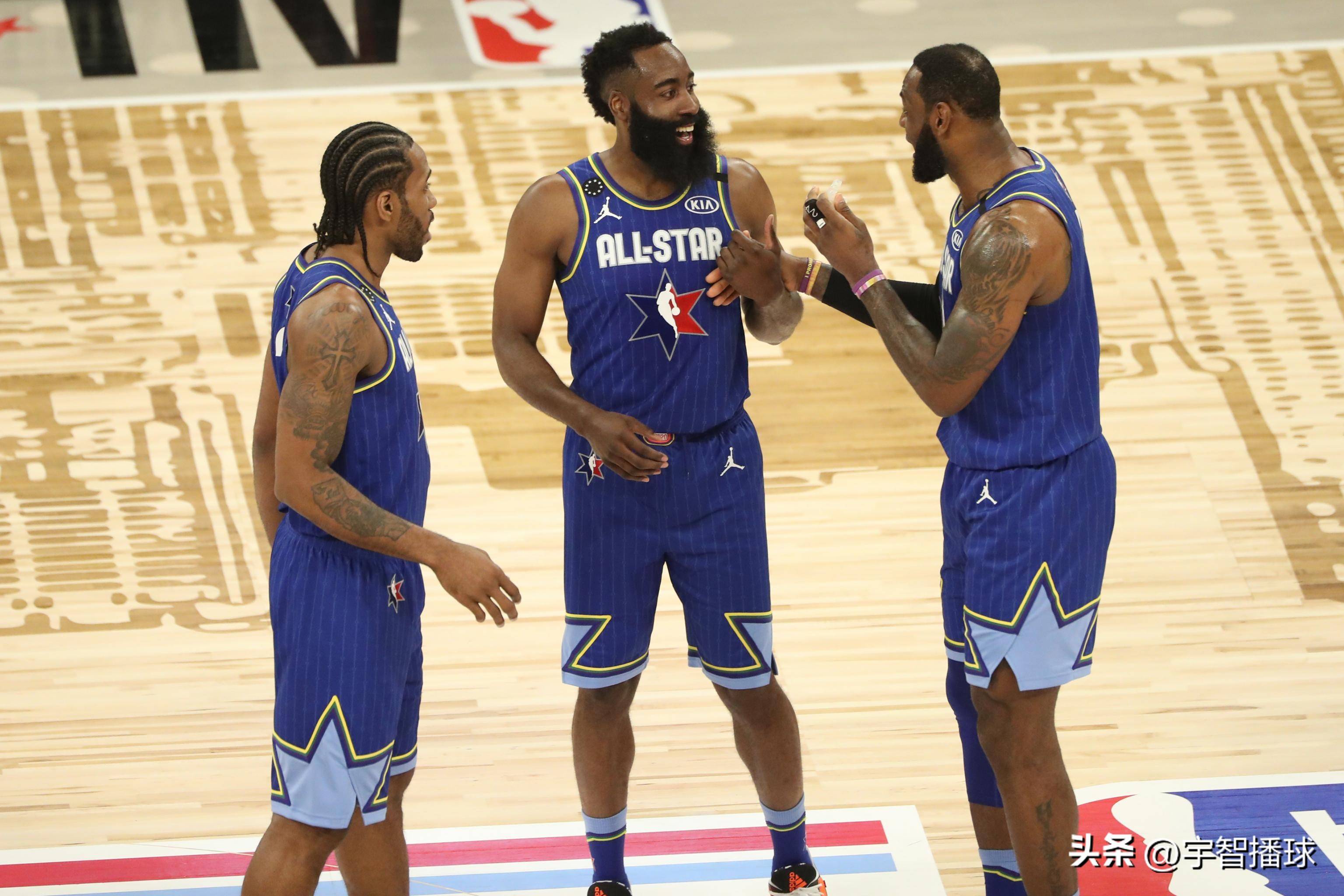 快船全明星合力,轻取奇才晋级总冠军 快船全明星合力,轻取奇才晋级总冠军