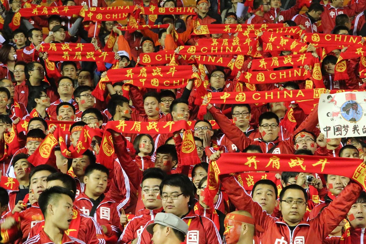 包含精彩瞬间不断上演，国家队再夺胜利的词条