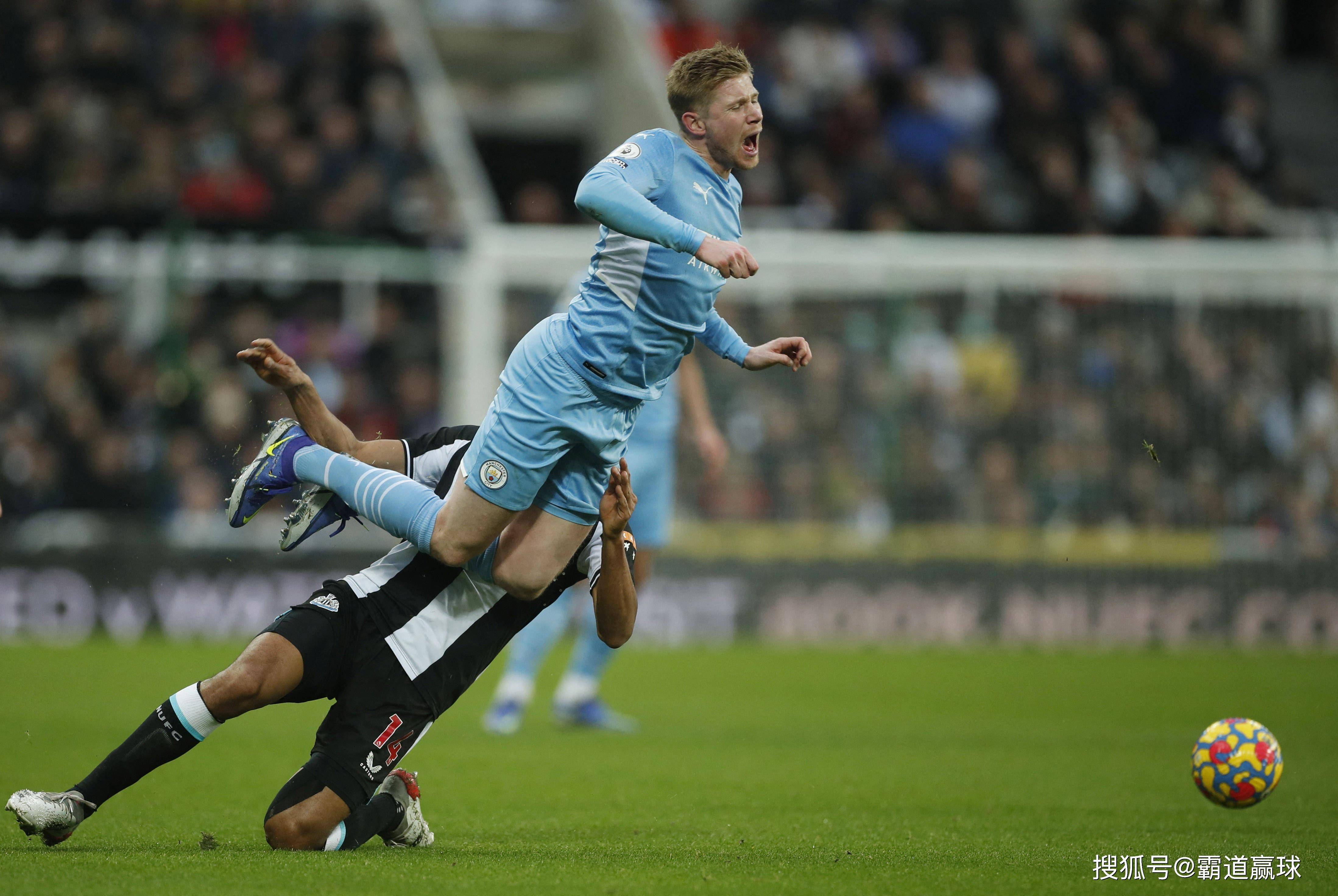 曼城横扫塞维利亚,苏亚雷斯带队取胜 曼城横扫塞维利亚,苏亚雷斯带队取胜