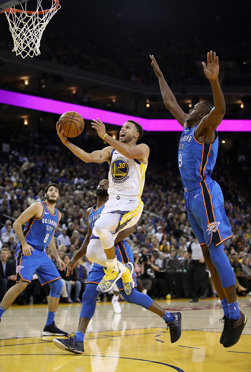 火箭险胜太阳,库里关键制胜 火箭险胜太阳,库里关键制胜