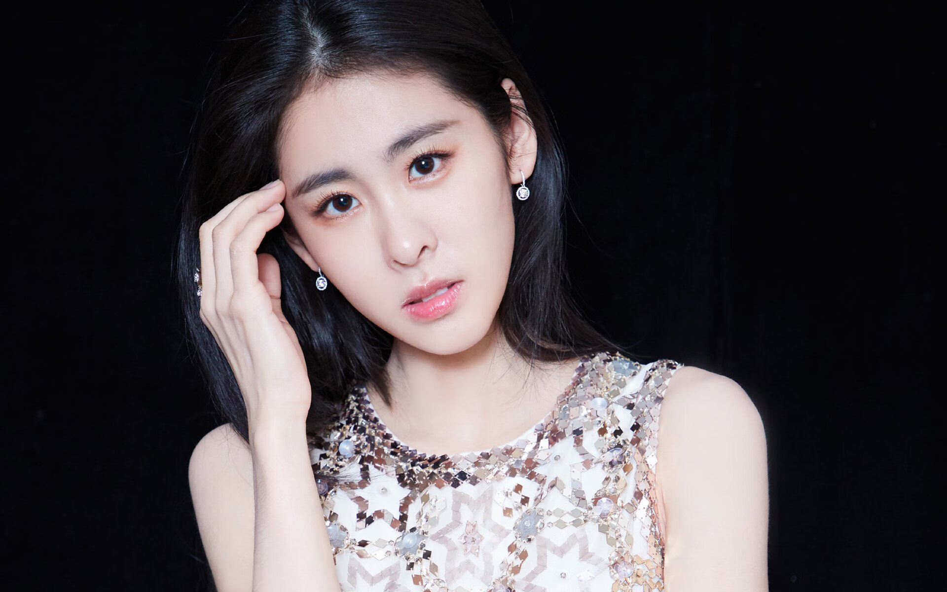 开云体育-非洲雄鹰击穿欧洲铁壁，曼城太子亚平宁加冕，足球新轴心正在转动