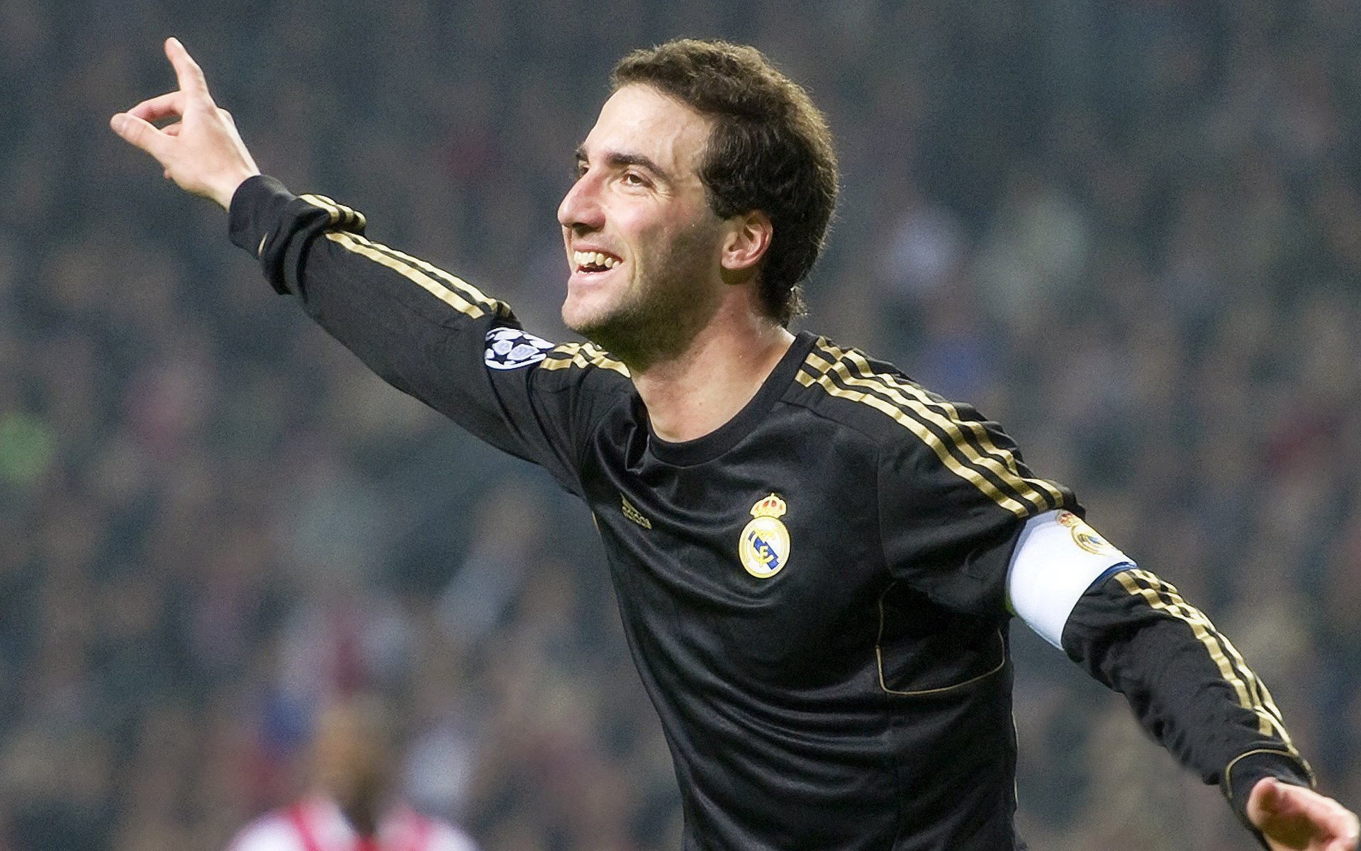 开云体育APP下载-影子斗士,一封三年前的认罪书与今夜的神谕