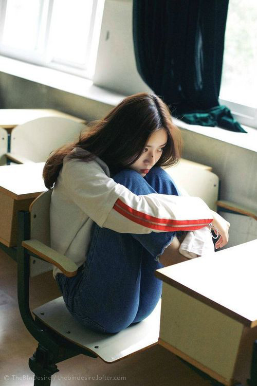 开云APP-‘浓眉’撕裂夜空！湖人逆袭背后的英雄时刻