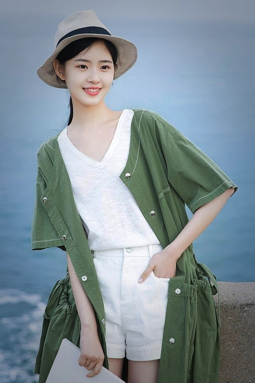 开云体育-篮网双星变配角！恩比德禁区逆袭，一攻一防决断乾坤