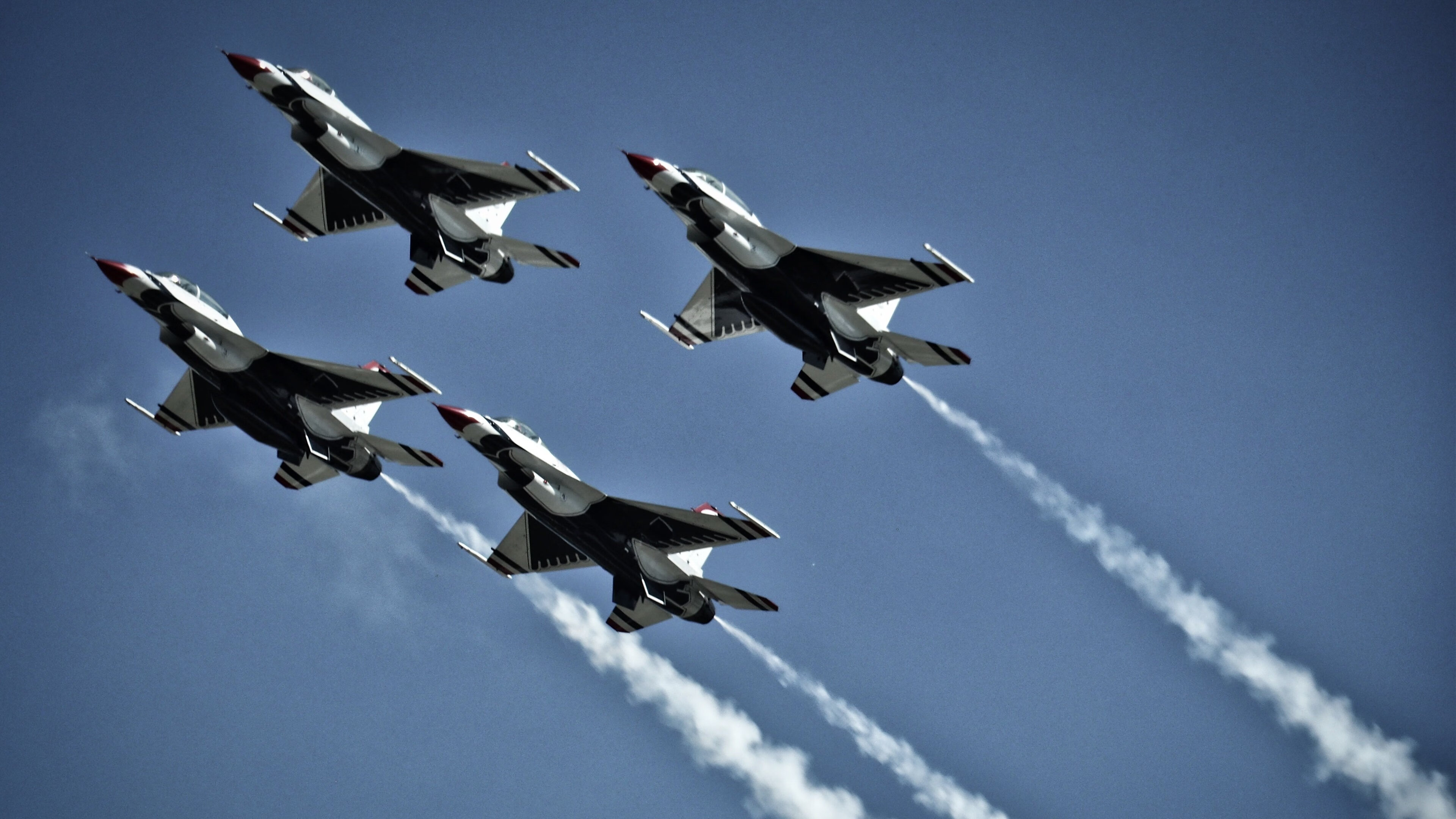 开云体育在线-足球的双重奏，墨西哥强行终结秘鲁的战术启示与C罗西决生死战的王者接管